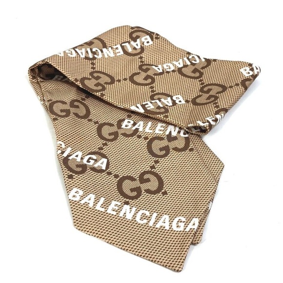 Gucci Accessories - Gucci Brown and White Patterned Scarf